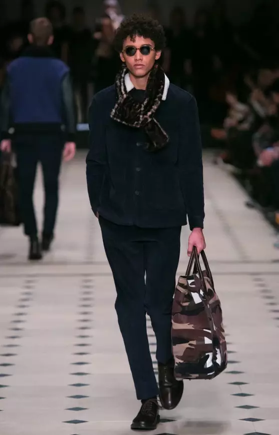 Burberry Prorsum Vira Aŭtuno/Vintro 2015 Londono