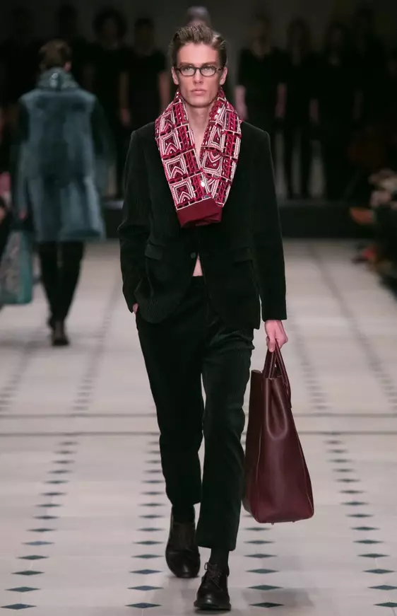 Burberry Prorsum Vira Aŭtuno/Vintro 2015 Londono