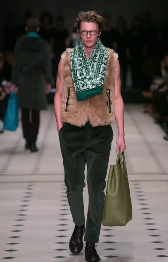 Burberry Prorsum Vira Aŭtuno/Vintro 2015 Londono