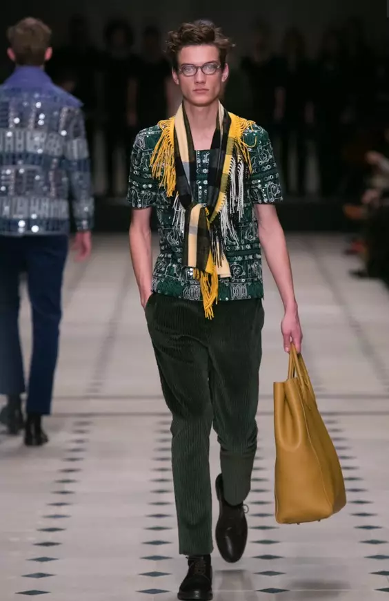 Burberry Prorsum Vira Aŭtuno/Vintro 2015 Londono