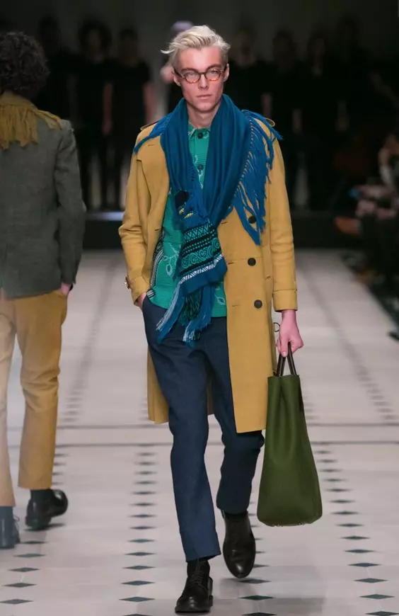 Burberry Prorsum Vira Aŭtuno/Vintro 2015 Londono