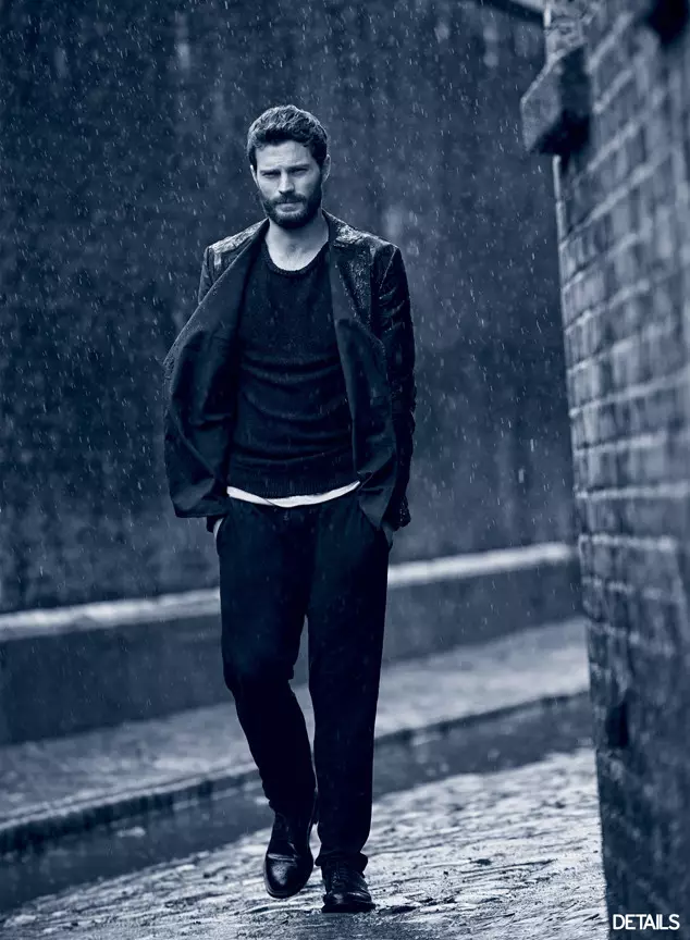 Jamie Dornan s názvom „Fifty Shades“ žhaví stránky vydania Details z februára 2015 a ukazuje, aký sexi a podmanivý dokáže byť.