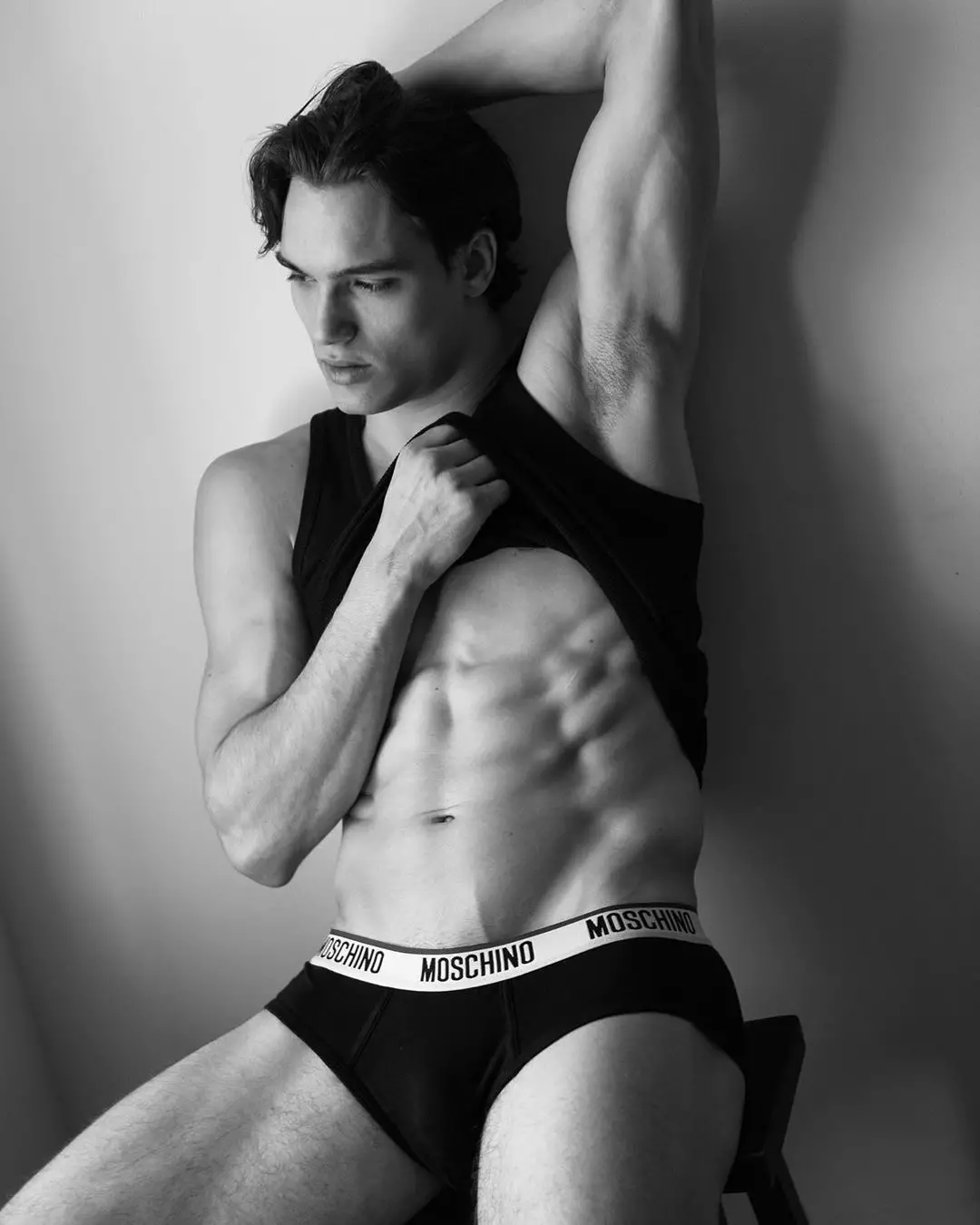 Model Mason McKenrick Snaps Vum Fotograf Dorien