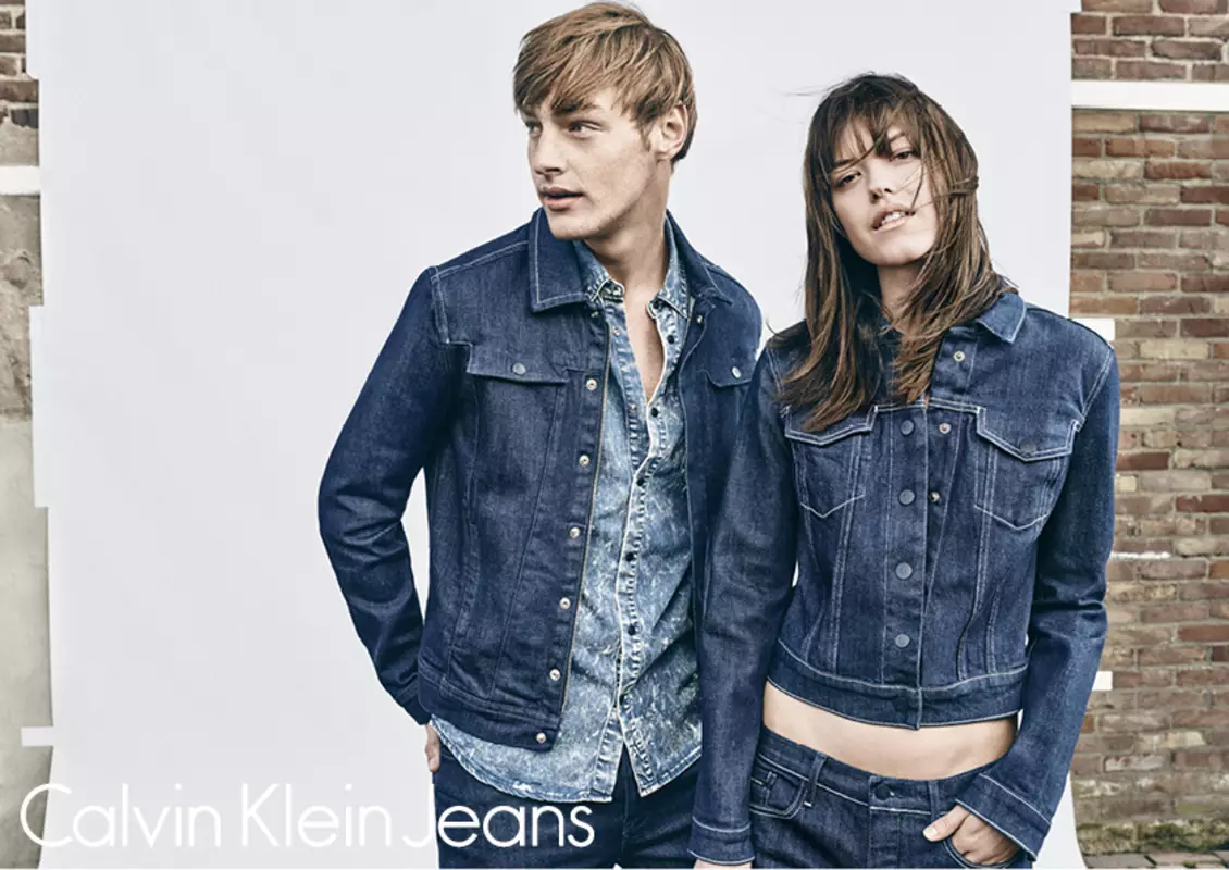 Calvin Klein Jeans 2016 Fotografer Marc De Groot damel sareng Stylist Tereza Ortiz pikeun iklan promosi. Ditambah 2 baju jero CK promosi anyar.