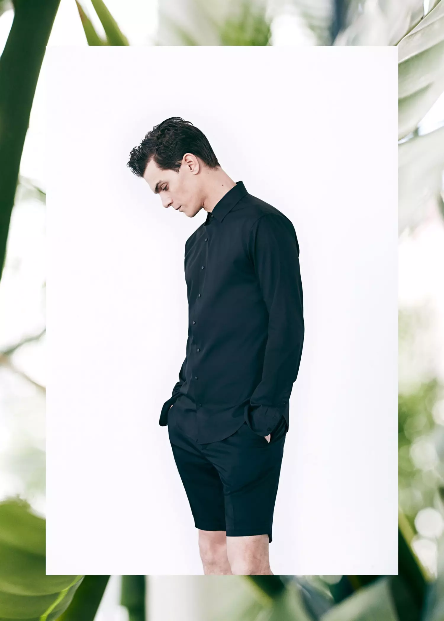 It nije S/S 2015 lookbook fan Mango Man is draachber foar jonge en folwoeksen minsken dy't op in klassike manier prachtich útsjen wolle, moderne snitten, noflike stoffen en heul moaie patroanen.