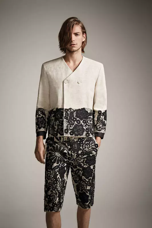 Timothee Bertoni i en leder for Caderno Ela.