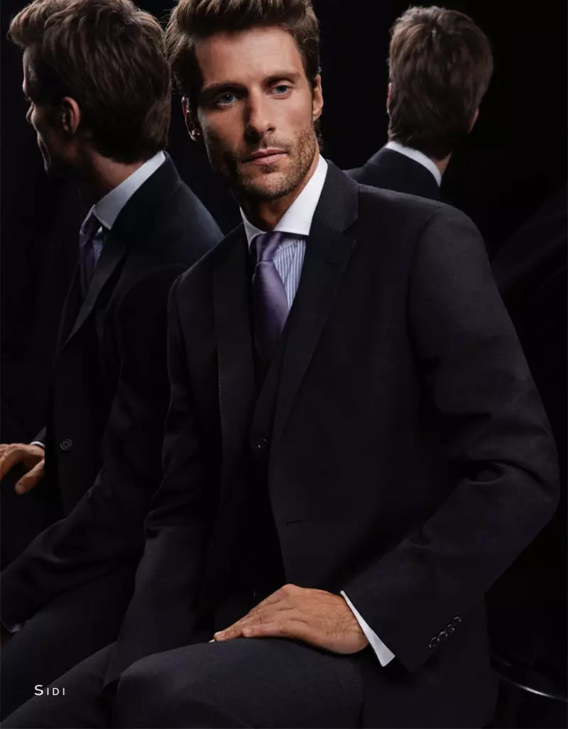 El-Palacio-de-Hierro-Suits-2015-Tommy-Dunn-Vuruş-007