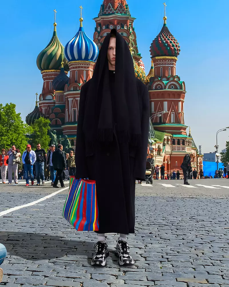 Balenciaga 2021 Sonbahar Öncesi Paris 4800_35