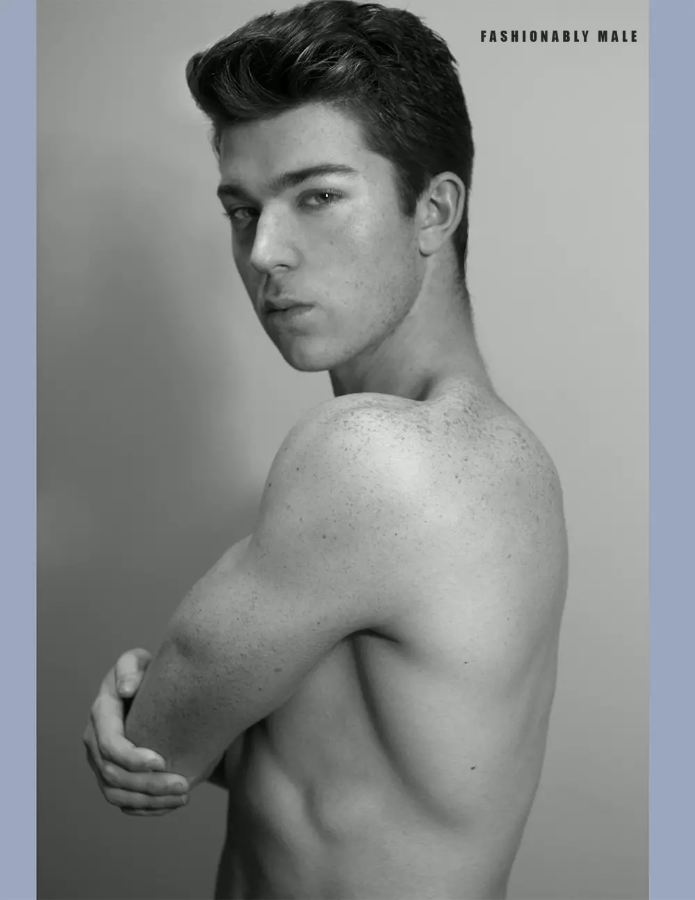 Noah Plitt untuk PnVFashionablymale 05 Digital