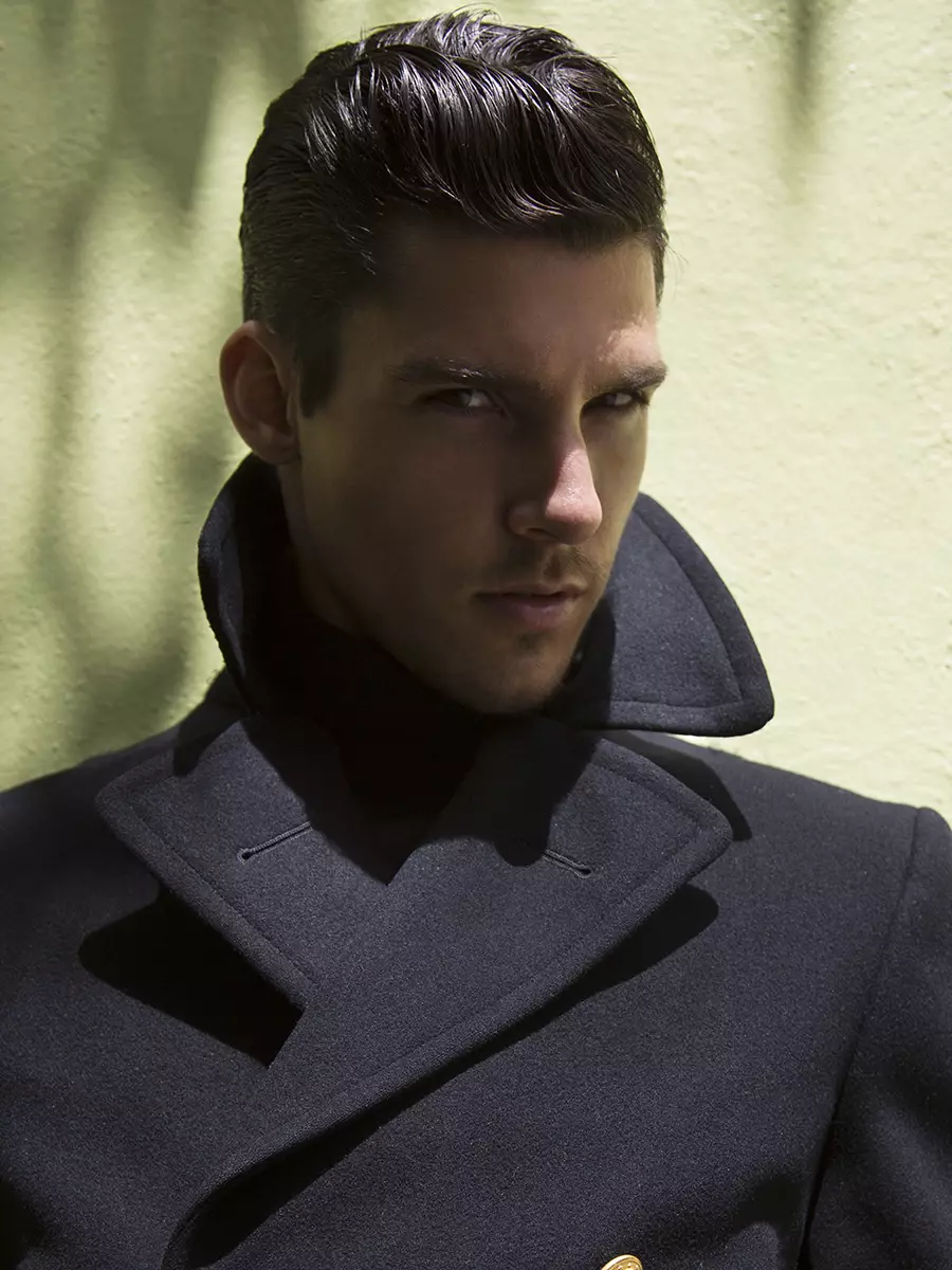 Chris Petersen ni Karl Simone Fashionably Male25