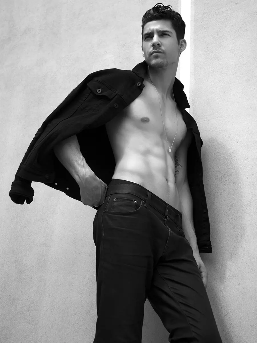 Chris Petersen ni Karl Simone Fashionably Male31