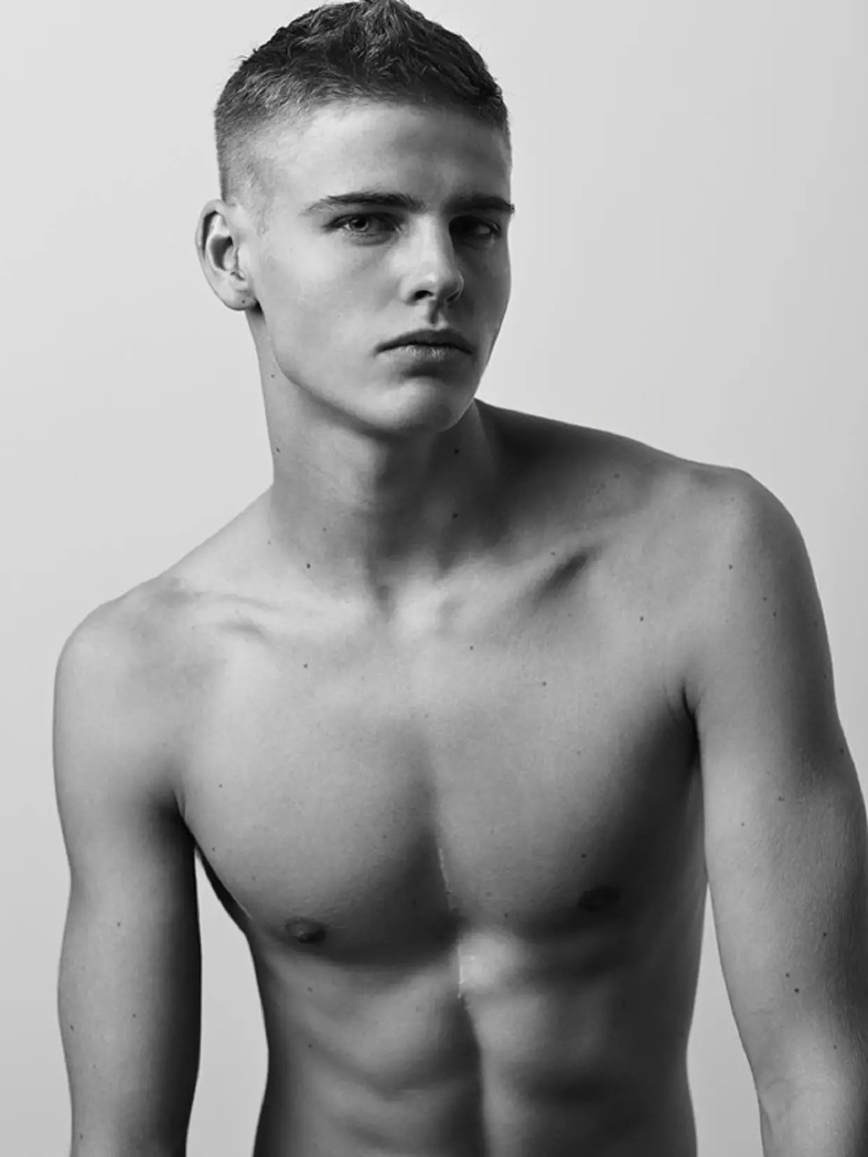 Unyk model, Chris Overgaard http-::sabas125.tumblr.com:3