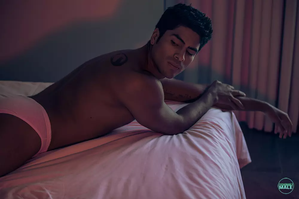 Angel Ruiz-ийн Dany Peña, Fashionably Male2