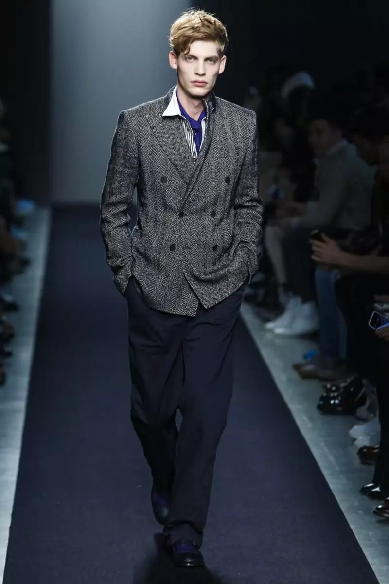 میلان میں Bottega Veneta Menswear Fall Winter 2015