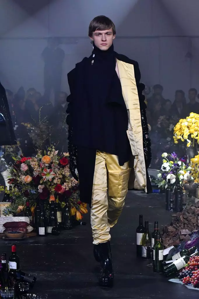 Ọdịda nke ụmụ nwoke Raf Simons 2018