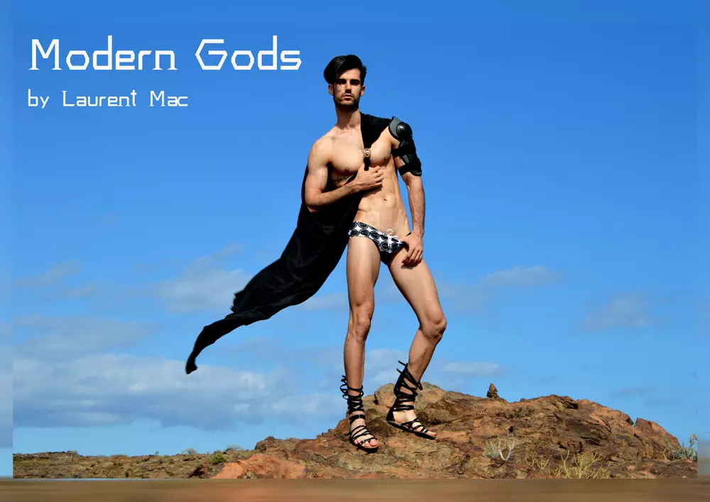 Modern Gods nataon'i Laurent Mac1