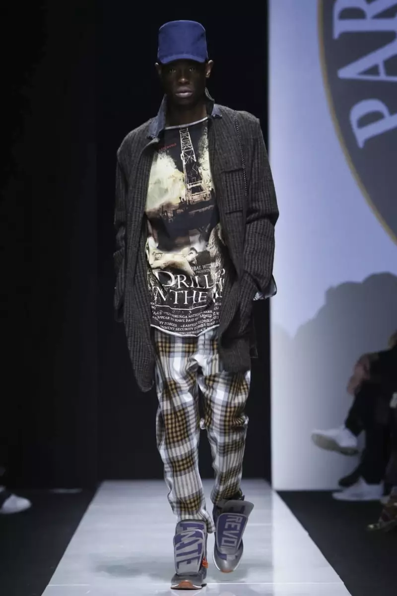 Vivienne Westwood Erkek Giyim Sonbahar Kış 2015 Koleksiyonu Milano'da