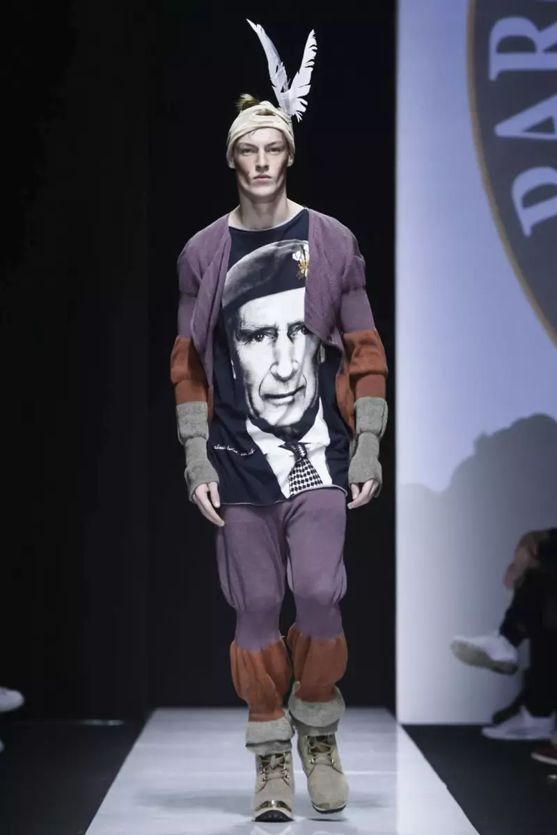 Koleksioni i veshjeve për meshkuj Vivienne Westwood, vjeshtë-dimër 2015 në Milano