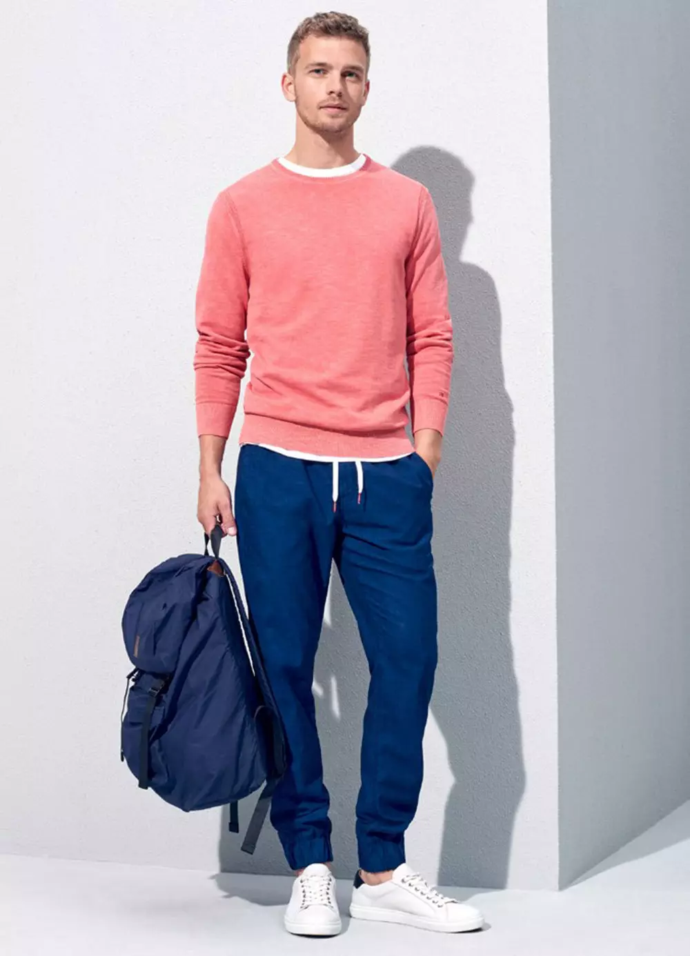 Frisse nieuwe items op de boot, Tommy Hilfiger Spring/Summer 2016 Lookbook-modellering door Benjamin Eidem.