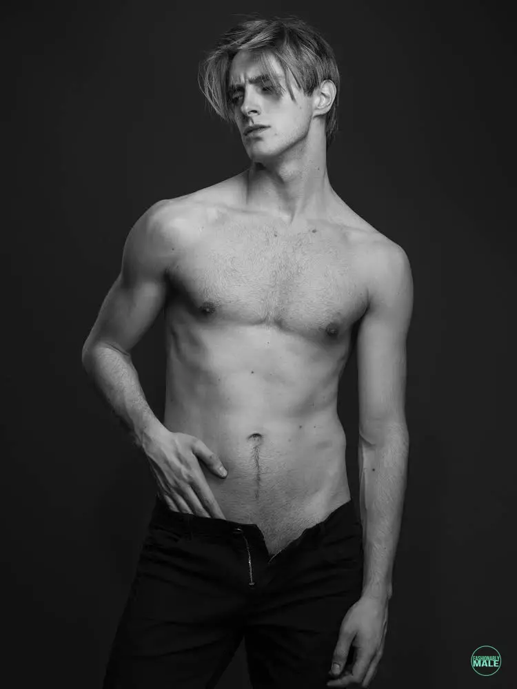 Andrew Kohagen di Rodolfo Martinez per Fashionably Male10