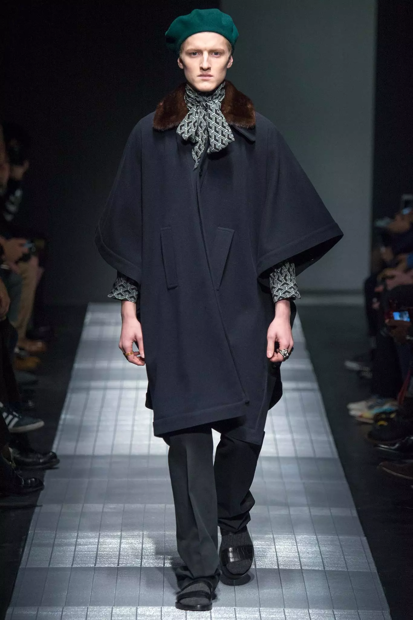 Gucci Mens Fall: Qış 2015 12