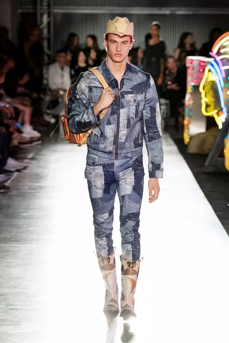 выходзіць на ўзлётна-пасадачную паласу Moschino Spring/Summer 18 Menswear and Women's Resort Collection у Milk Studios 8 чэрвеня 2017 г. у Галівудзе, штат Каліфорнія.