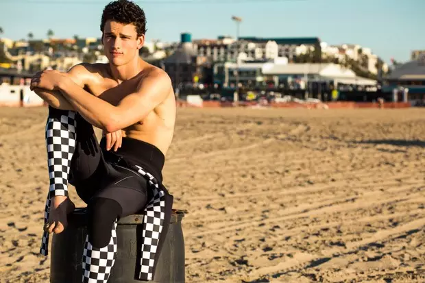 Simon Nessman in 'Rollacoaster' Tydskrif