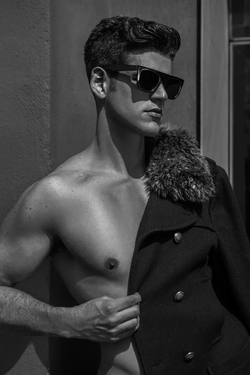 Snimio fotograf Jamie Mann s kanadskim muškim modelom AJ Powerom, stiliziranje od strane fotografa i njegovanje Gurveen Gill.