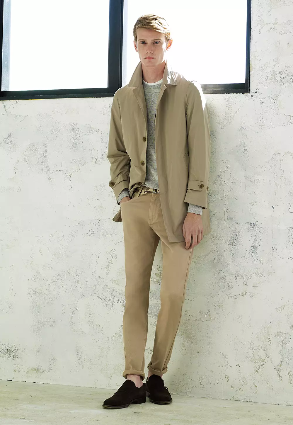 UNIQLO đã tiết lộ mô hình tiêu điểm của Style Dictionary Spring / Summer 2015 Malcolm De Ruiter cho chiến dịch này. Hiển thị những bộ trang phục dành riêng cho cảnh ngoài trời, các cuộc họp bình thường, đi chơi với bạn bè và một số trang phục thực sự đẹp hàng ngày.