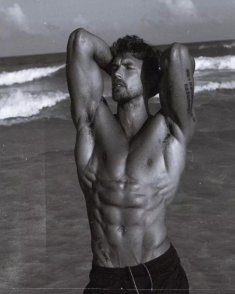 Christian Hogue oleh Victor Ozuna