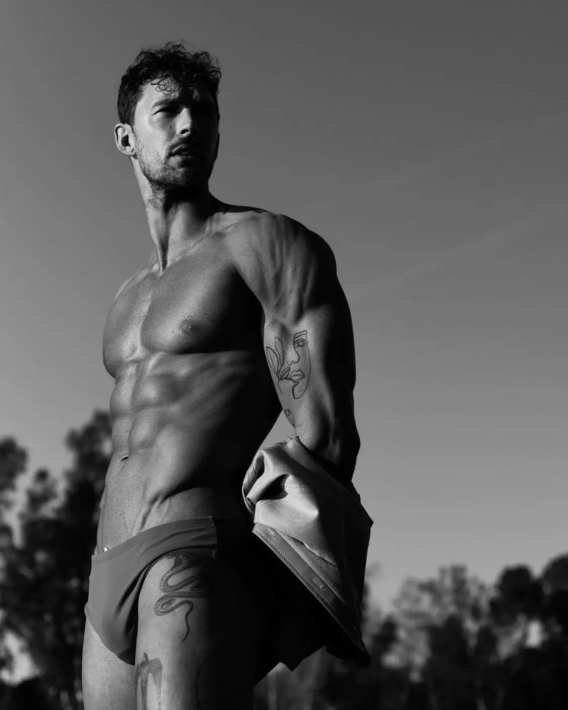 Për shokët tanë që zgjohen herët atje: Christian Hogue nga Grant Legan