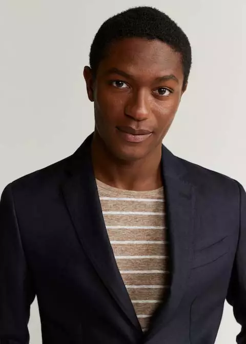 Hamid Onifade voor MANGO Man Lino Redactioneel