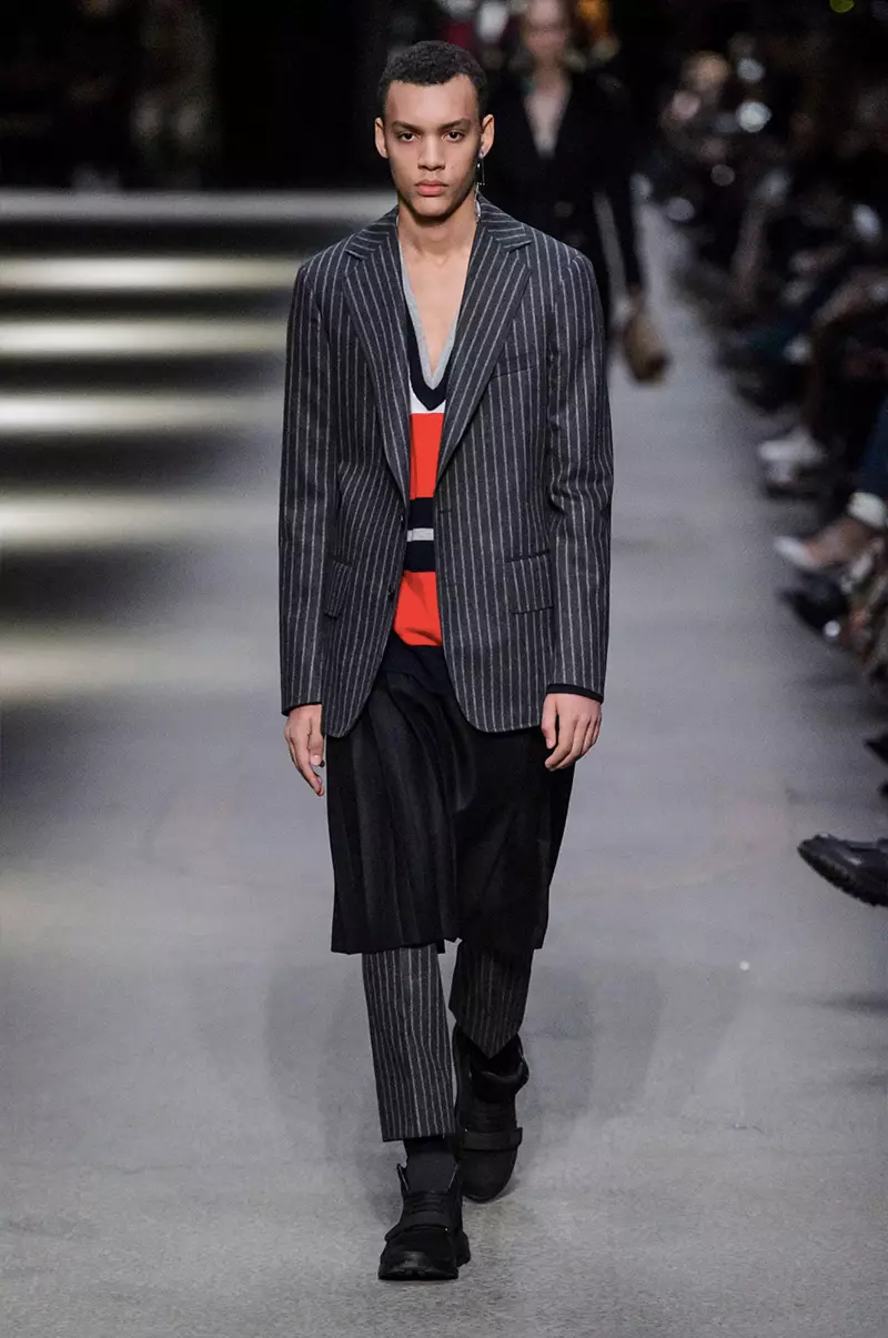 BURBERRY MEN KUZ QISHI 2018 LONDON18