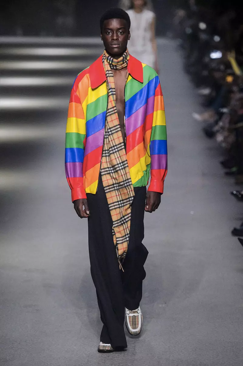 L-IRĠIEL BURBERRY FALL-XItwa 2018 LONDRA32