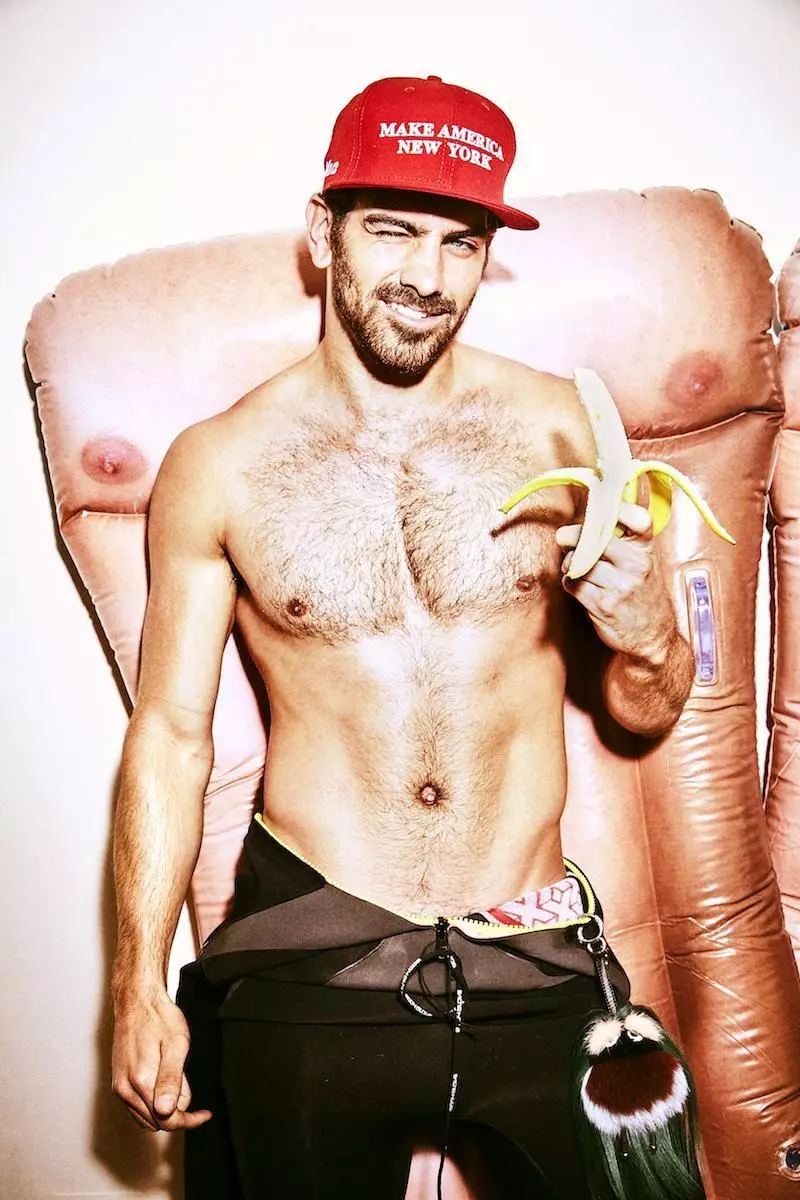 Nyle DiMarco ho an'ny Paper Magazine1