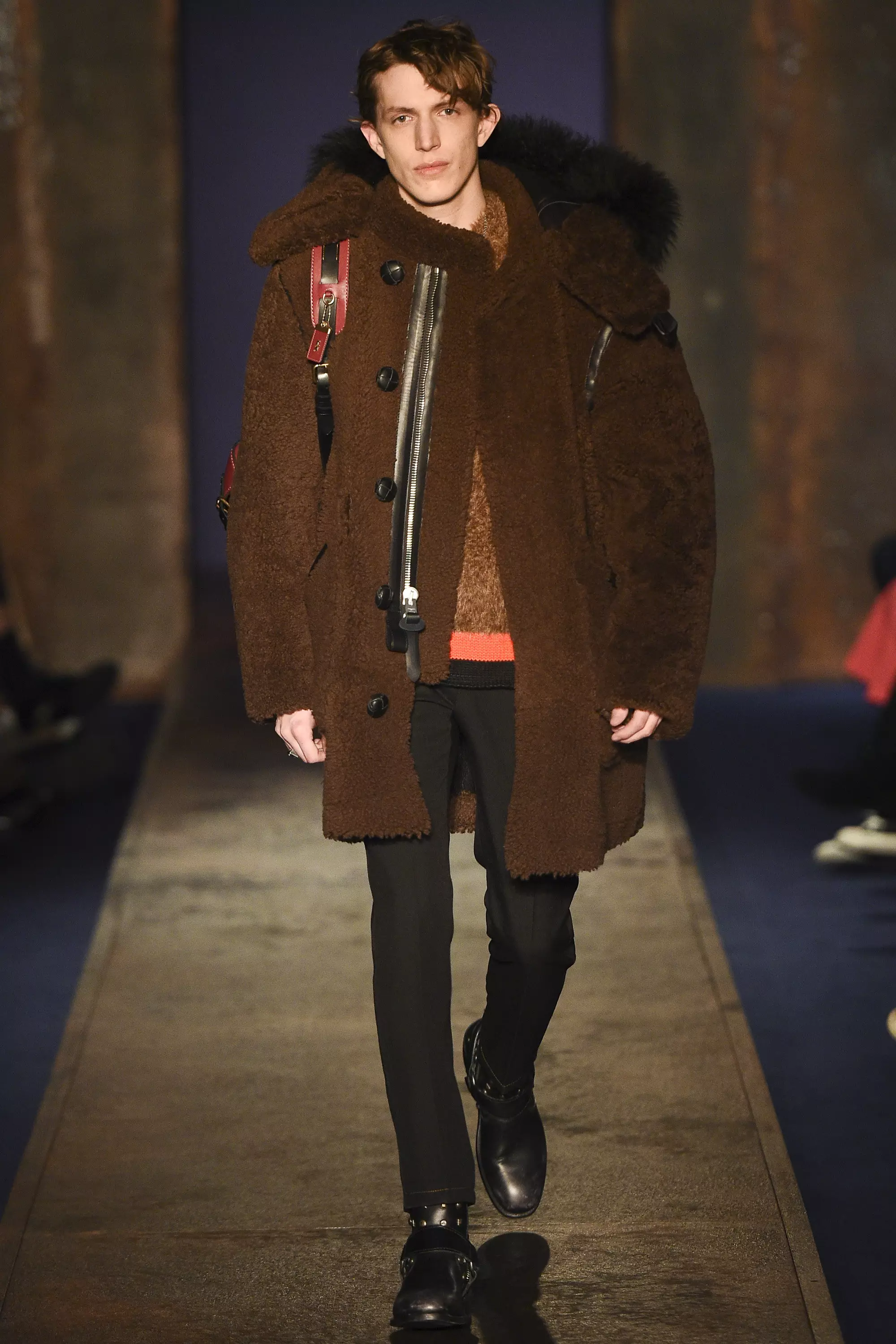 Olukọni 1941 FW 2016 LONDON (40)