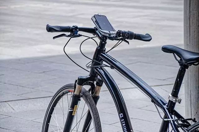 Obțineți bicicleta electrică ieftină, cu un design atrăgător și baterie compactă