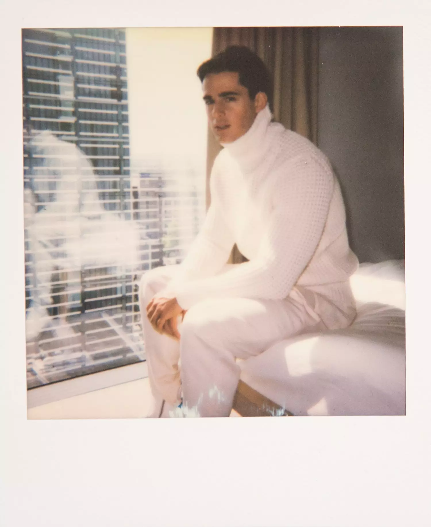 Pietro Boselli ho an'ny Wonderland Magazine Jona 201710