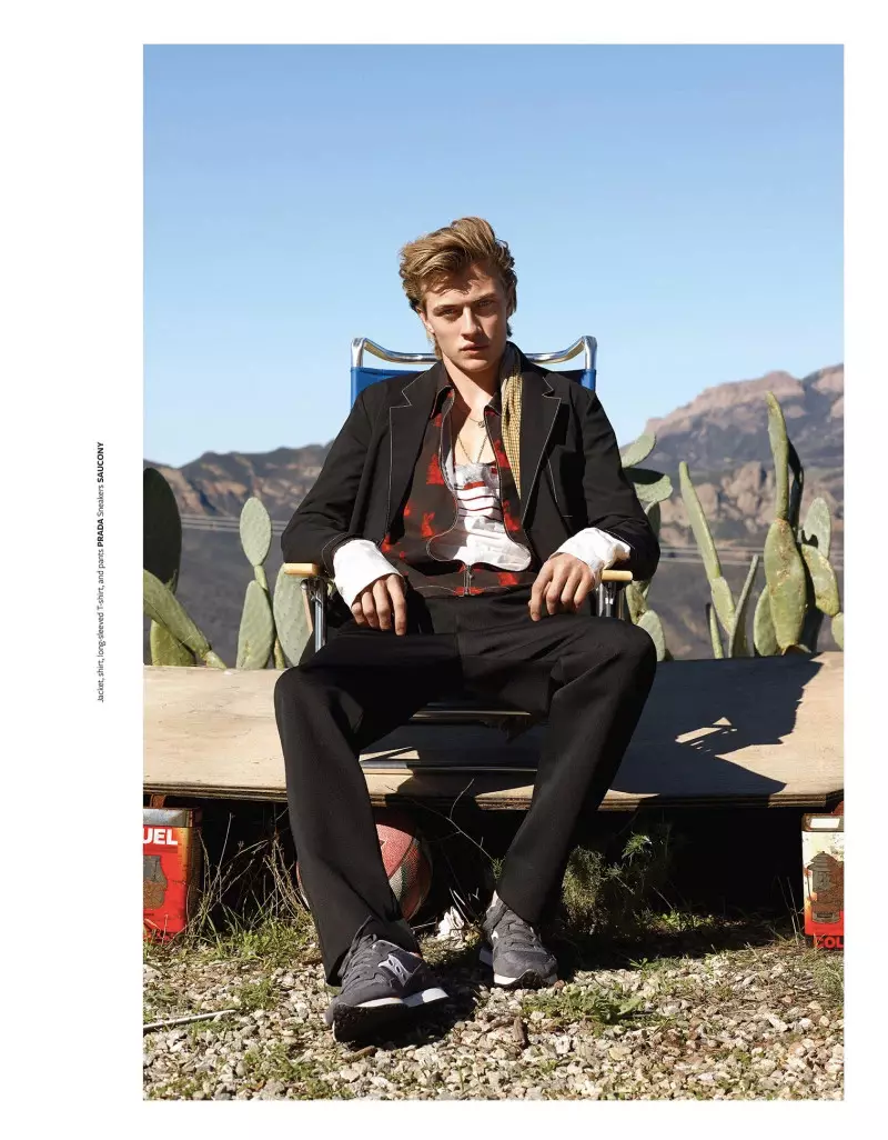 Lucky Blue Smith għal At Large Magazine (2)