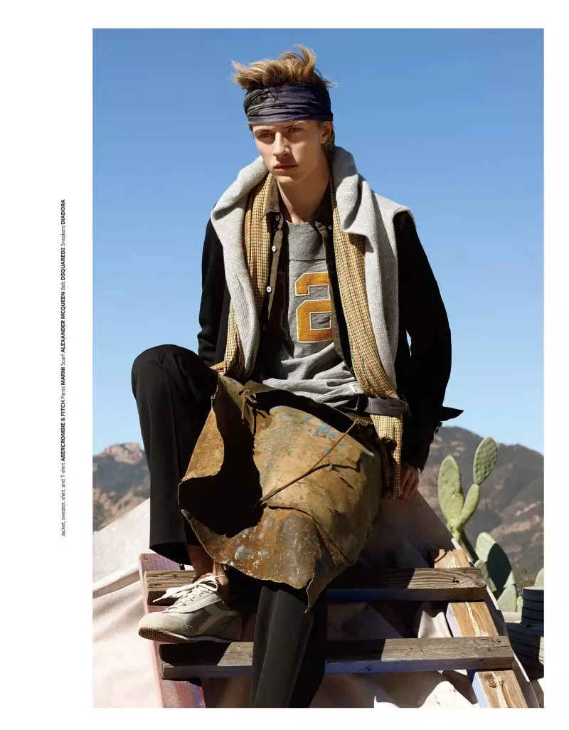 Lucky Blue Smith ritratt minn Randall Mesdon u stil ta' Julie Ragolia, għall-aħħar coverstory tar-rivista At Large.