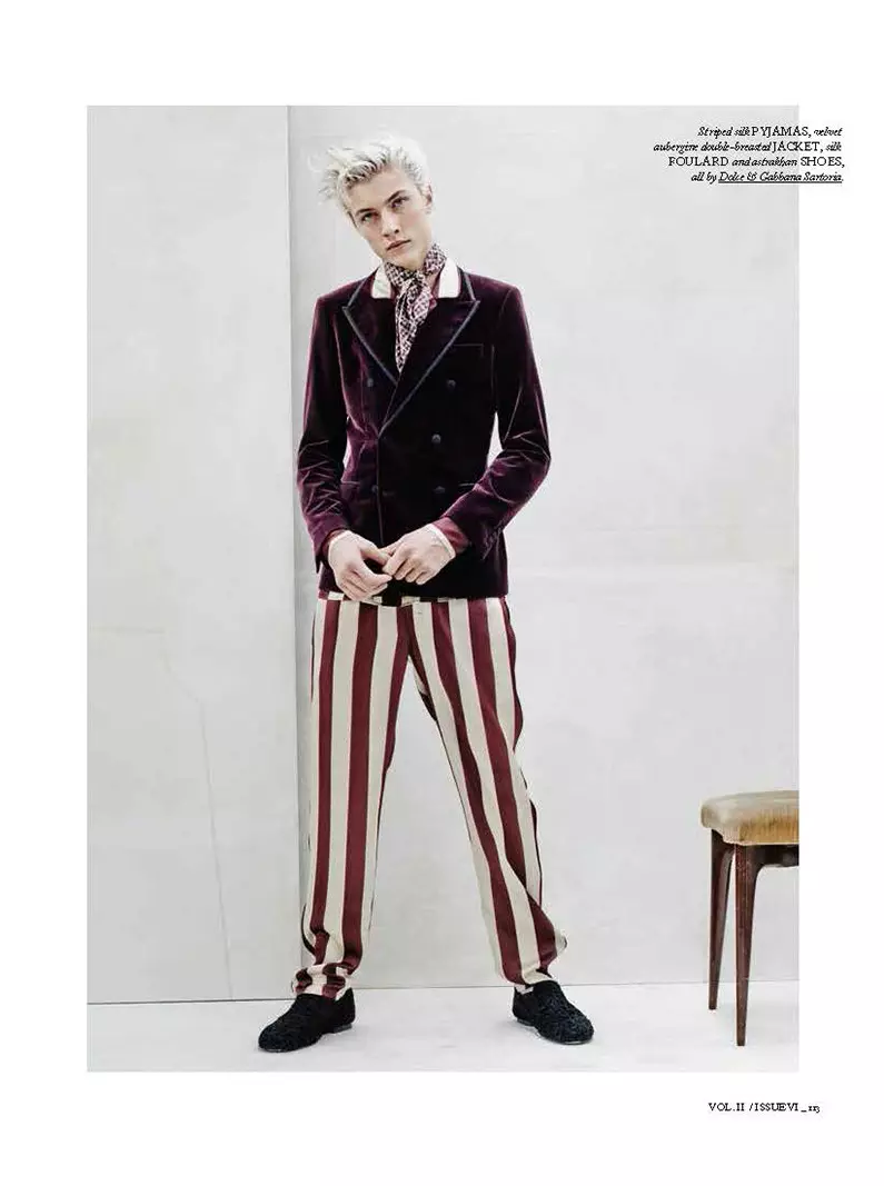 Hercules Universal S/S 2015 model sensation Lucky Blue Smith ni Giampaolo Sgura Fashion editor: Miguel Arnau, Buhok: Andrew Guida at Makeup: Jessica Nezda.