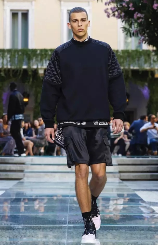 VERSACE MENSWEAR နွေဦးနွေရာသီ 2018 MILAN26