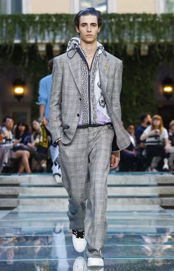 VERSACE BĂRBAȚI PRIMAVARĂ 2018 MILAN31