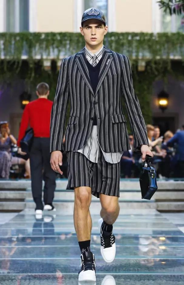 VERSACE HOMME PRINTEMPS ÉTÉ 2018 MILAN43