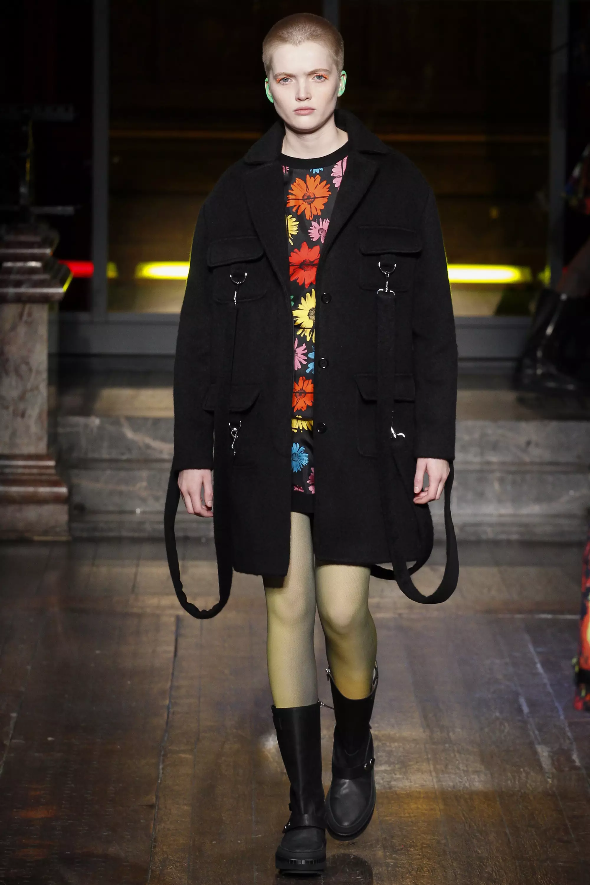 Moschino FW 2016 Londýn (47)