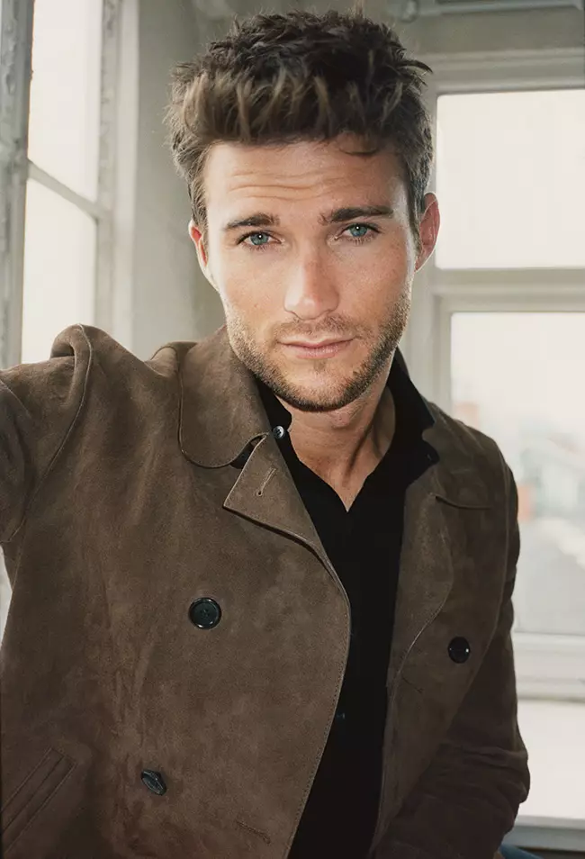 The Big Style Issue le réalta leis an Aisteoir Scott Eastwood san iris nua Ráithiúil Gentlemen's GQ Australia a lámhaigh Tom Craig.