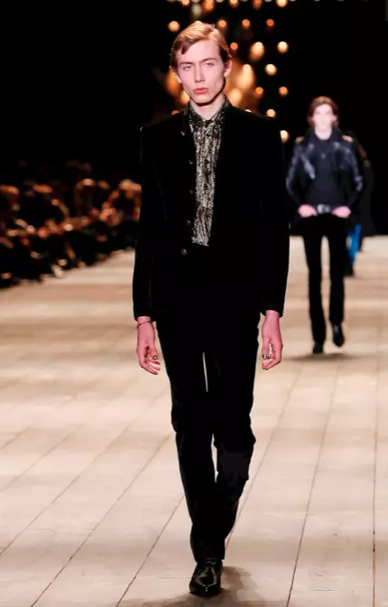 SAINT LAURENT SIAP DIGUNAKAN FALL WINTER 2018 PARIS13