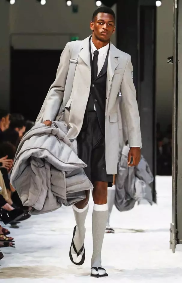 MONCLER GAMME BLEU FÉRFI RUHA, 2018. TAVASZI NYÁR MILÁN6