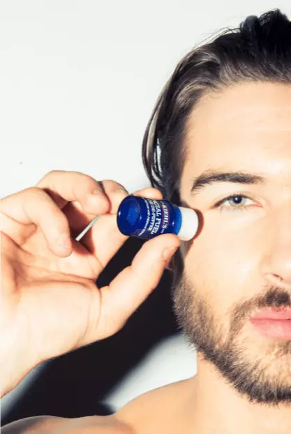 Conseils simples de soins de la peau pour hommes dont chaque homme a besoin