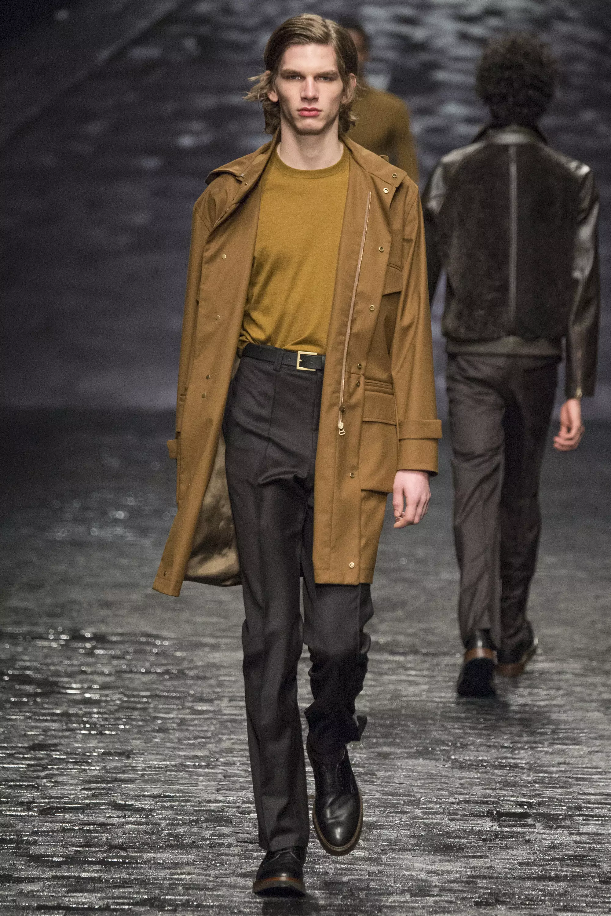 Corneliani FW 2016 မီလန် (၃၇)၊